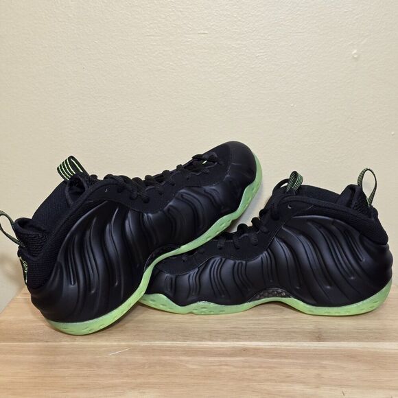 Nike Foamposite One Shoes Black Volt Green HF2902-001 Men\'s Size 9.5